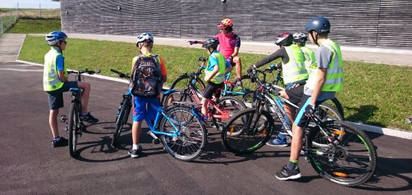 Bike Gruppenunterricht Schulsport Fahrtechnik Kinder TOPTRAIL